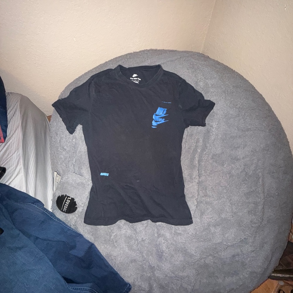 Nike tee